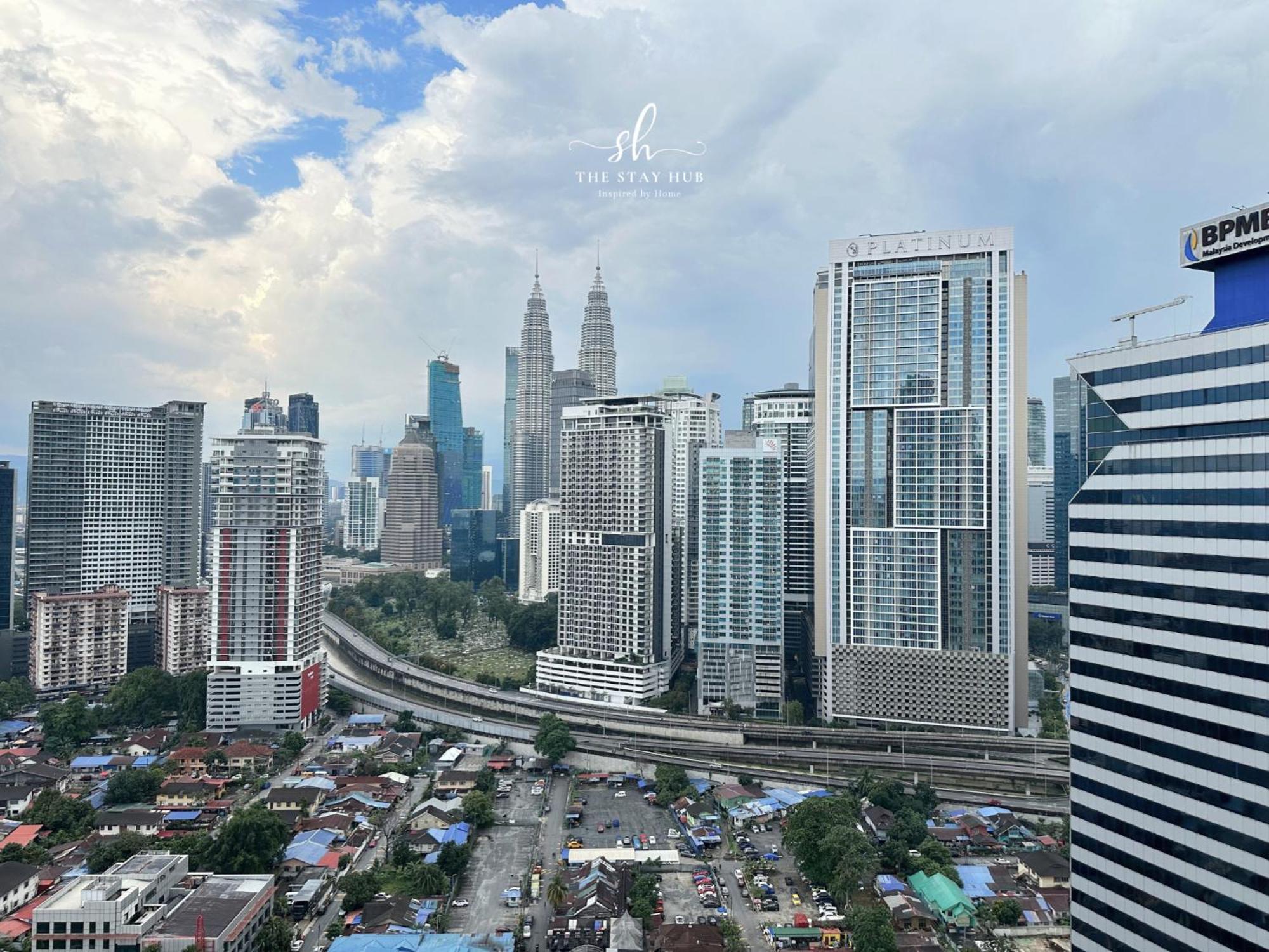 쿠알라룸푸르 The Luxe Klcc View Sky Pool 아파트 외부 사진